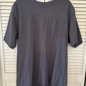 • men’s short sleeve pocket crewneck tee | l •